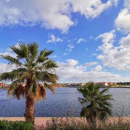 Marina Soleil Bleu: Lakeside With Comfort And Convenience